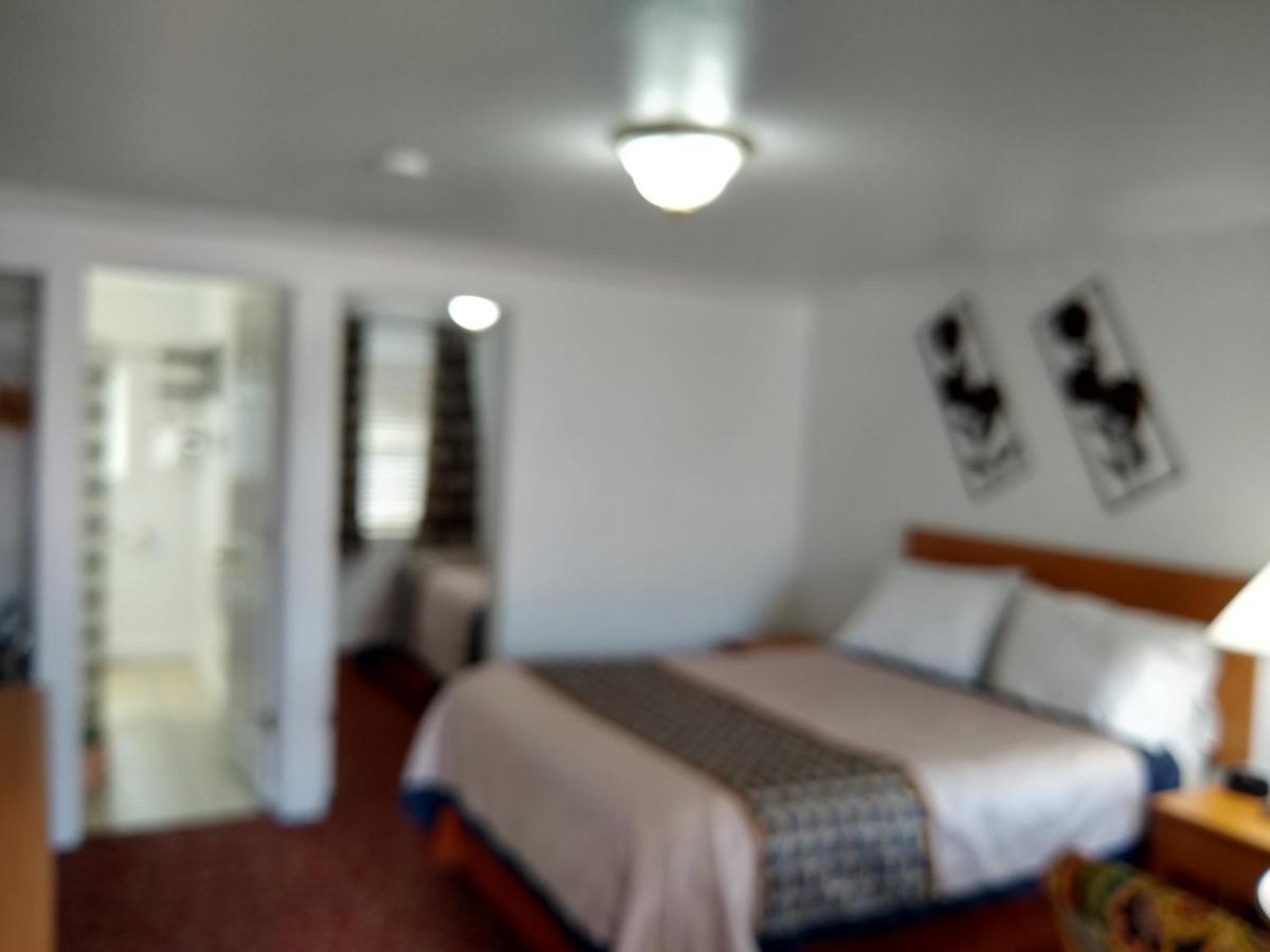 Holiday Motel Bend Zewnętrze zdjęcie